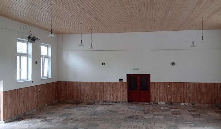 Rekonštrukcia stropu a nové vymaľovanie stien v  sále KD v Pôtri 6/2024